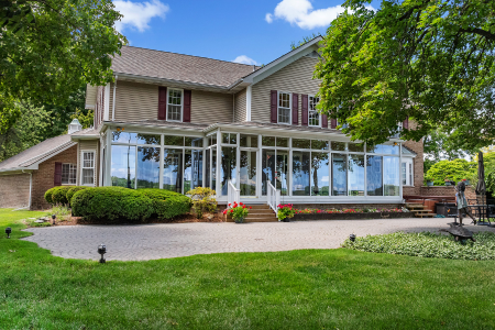 The back of the William D. Hart farm house in current times.