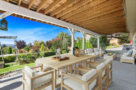 Setting up an dining space outdoors is a way to elevate your space.